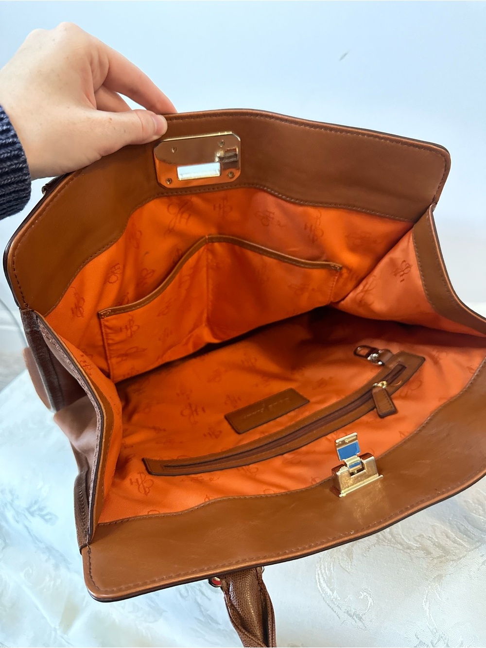 Cole Haan Designer Leather Tote Bag in Cognac - Picture 9 of 16